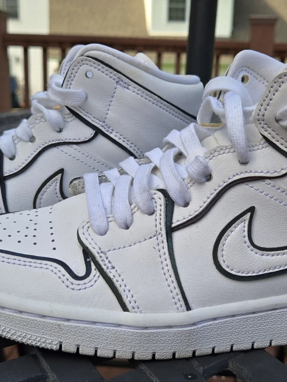Nike Air Jordan 1 Mid SE Iridescent Trim White CK6587-100 Womens Size 7
